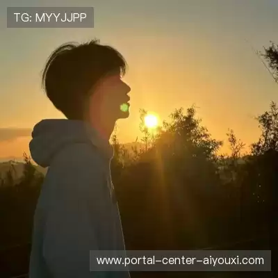 劳麟非